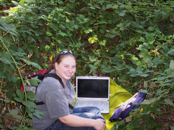 field_recording_setup_of_vibrational_calls_2_small.jpg
